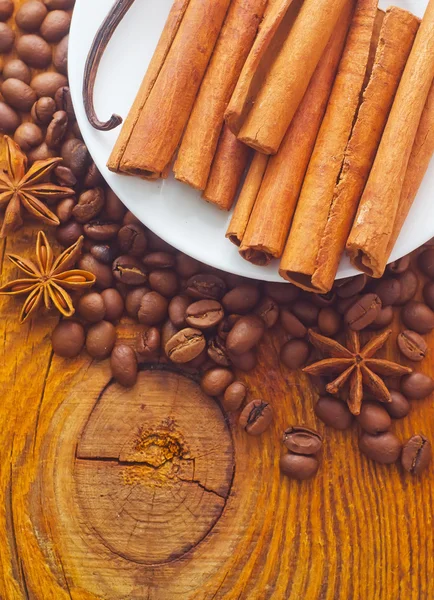 Coffee and cinnamon — Stock Photo, Image