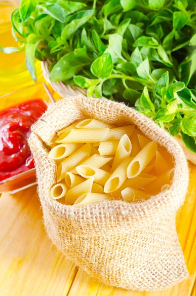 Ruwe pasta — Stockfoto