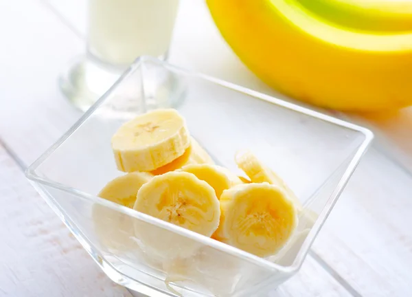 Bananen en melk — Stockfoto