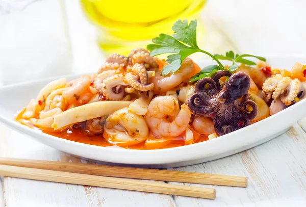 Ensalada con mariscos — Foto de Stock