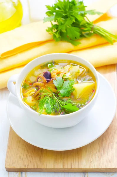 Свежий суп с морепродуктами — стоковое фото