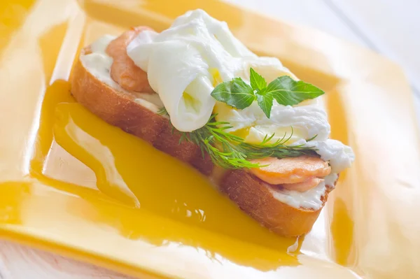 Close Up of Poached Delicious Egg — Stock Photo, Image