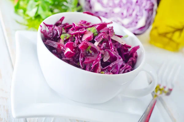 Salad with blue cabbage — Stock Photo, Image