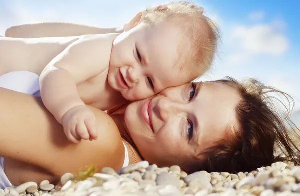 Mother and baby — Stock Photo, Image