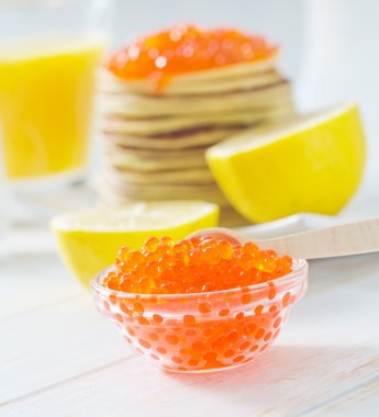 havyar ile Pancakes