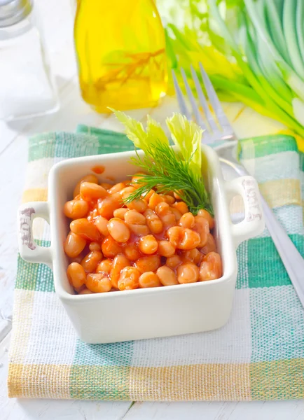 Weiße Bohnen mit Tomatensauce — Stockfoto