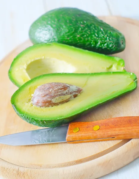 Avocado인터넷 연결을 통해 쇼핑. simle 라인 디자인 일러스트 레이 션 — Foto Stock