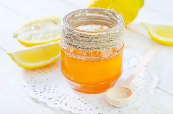 Honey with lemon — Stock Photo, Image