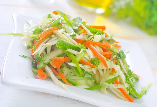 Ensalada fresca con verduras —  Fotos de Stock