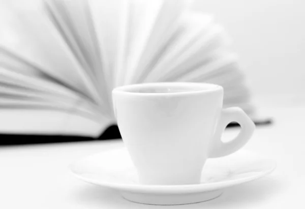 Coffee and open book — Stock Photo, Image