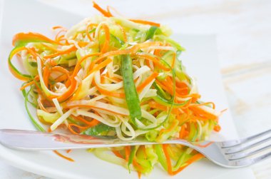 kereviz ve havuç salatası