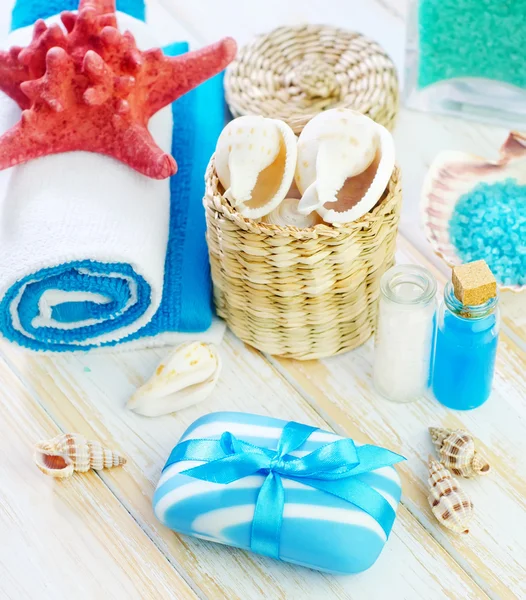 Seife und Handtücher — Stockfoto