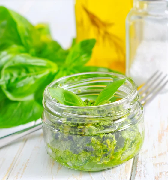 Green pesto — Stock Photo, Image