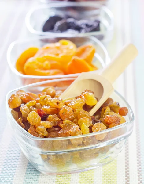 Dried apricots, raisins and dates — Stock Photo, Image