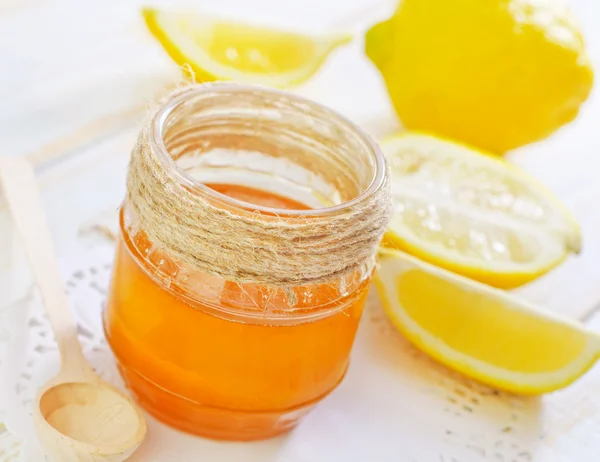 Honey with lemon — Stock Photo, Image