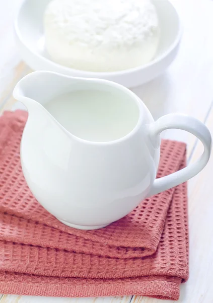 Verse melk — Stockfoto