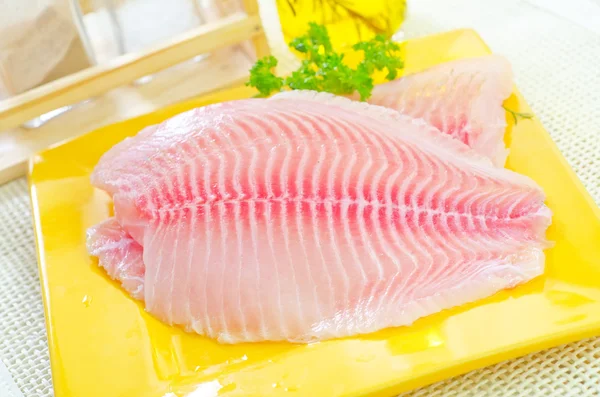 Raw fish — Stock Photo, Image