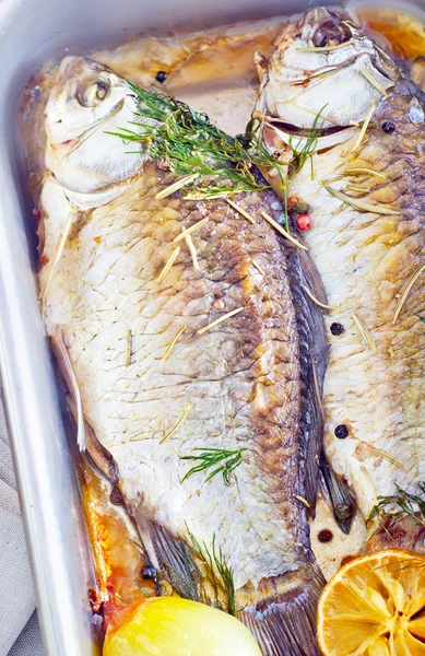 Pesce al forno — Foto Stock