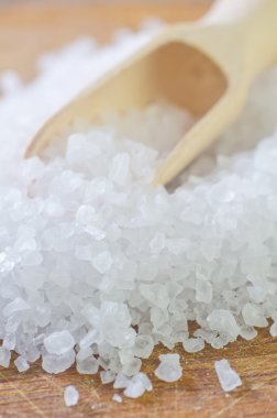 bir tahta kürek kemiği içinde tuz