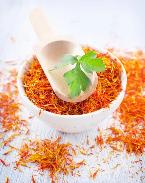 Saffron in a bowl — Stock Photo, Image