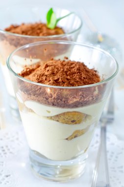 tiramisu dondurma yemek