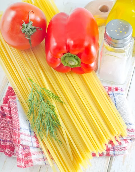 Spaghetti en groenten — Stockfoto