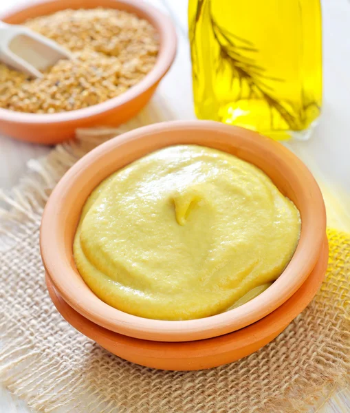 Mustard in a bowl — Stock Photo, Image