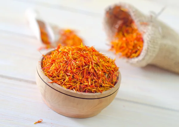 Saffron in a bowl — Stock Photo, Image