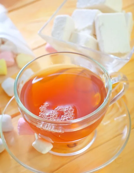 Färskt te med godis — Stock fotografie