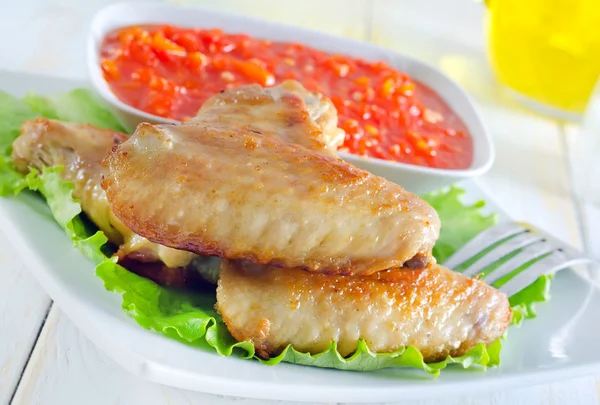 Sayap ayam dengan saus cabai — Stok Foto