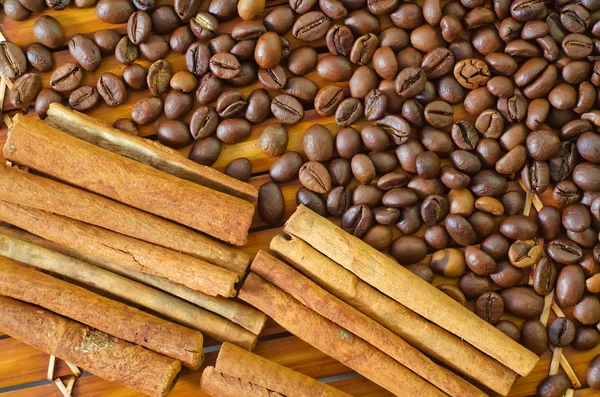 Coffee and cinnamon — Stock Photo, Image