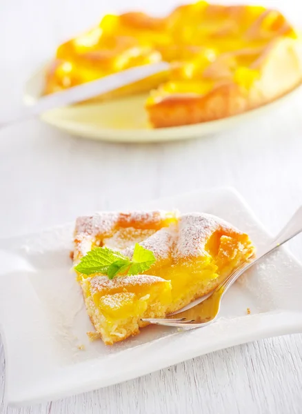 Kuchen mit Pfirsich — Stockfoto