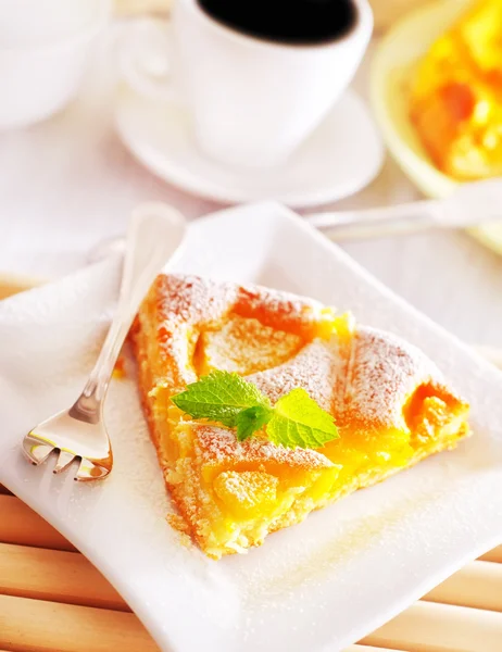 Pie with peach — Stock Photo, Image