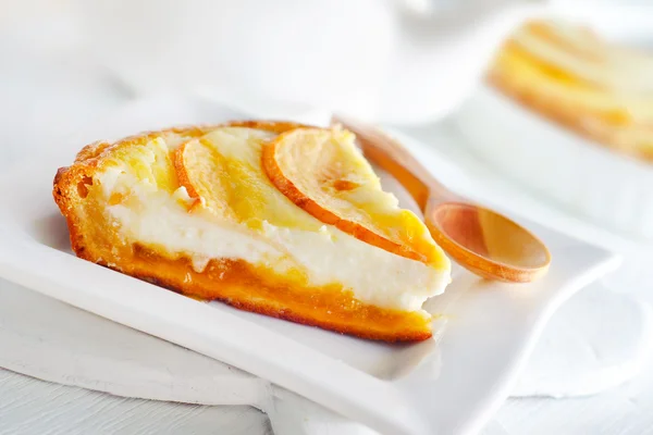 Pie with apple and cottage — Stock Photo, Image