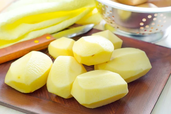 Rauwe aardappel — Stockfoto