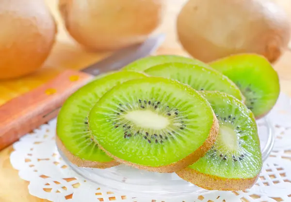 Ferske kiwi – stockfoto