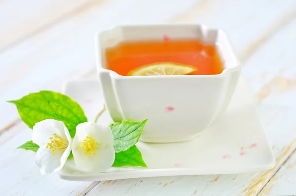 Jasmin tea with lemon — Stock Photo, Image