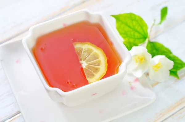 Tea with lemon and jasmin — Stock Photo, Image
