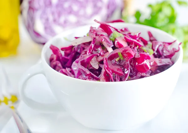 Salad with blue cabbage — Stock Photo, Image