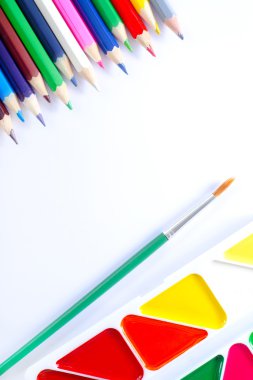 okul malzemeleri ile boşaltmak