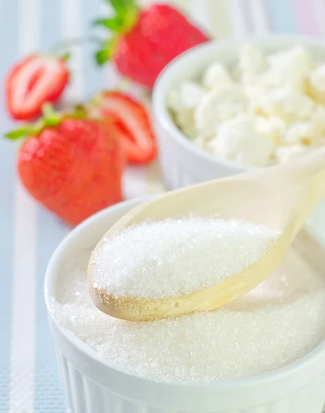 Cottage cheese with strawberries — Stock Photo, Image