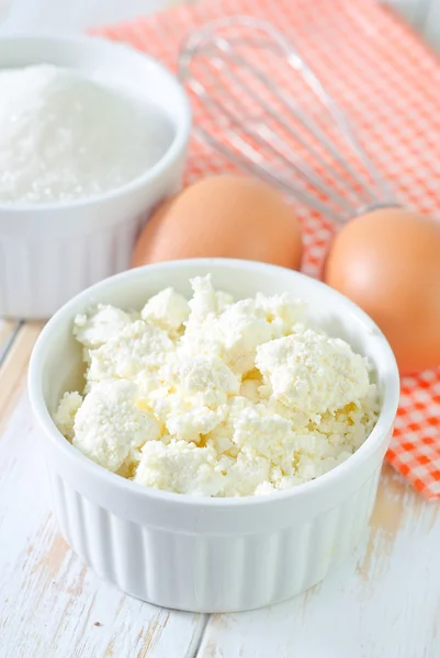 Cottage cheese, sugar and eggs — Stock Photo, Image