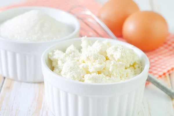 Cottage cheese, sugar and eggs — Stock Photo, Image