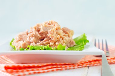 düşük ton balığı salatası