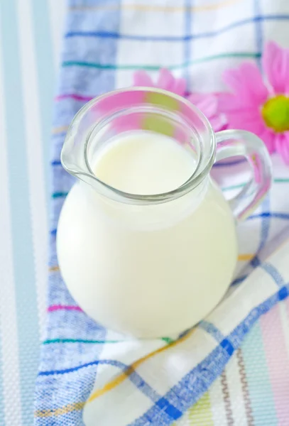 Latte in brocca — Foto Stock