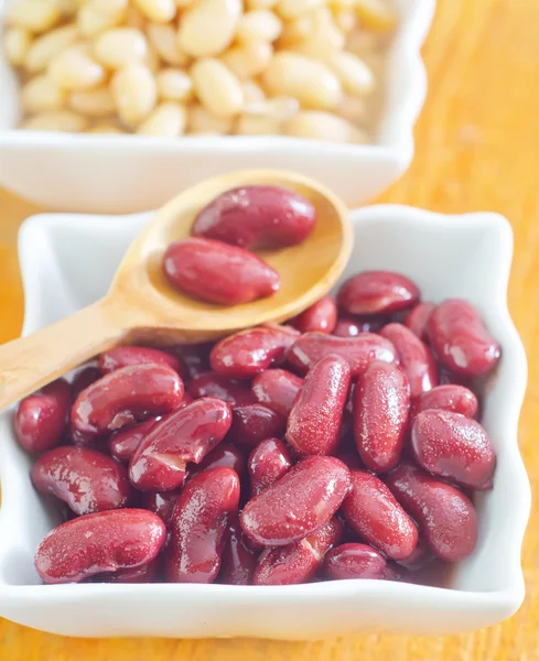 Rote und weiße Bohnen — Stockfoto