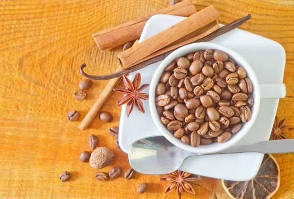 Coffee and aroma spice — Stock Photo, Image