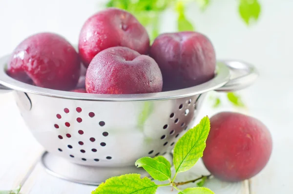 Fresh plums — Stock Photo, Image