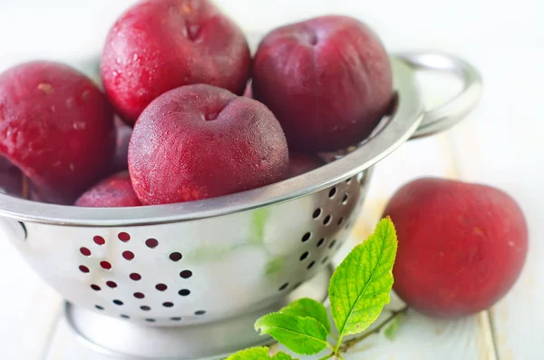 Fresh plums — Stock Photo, Image