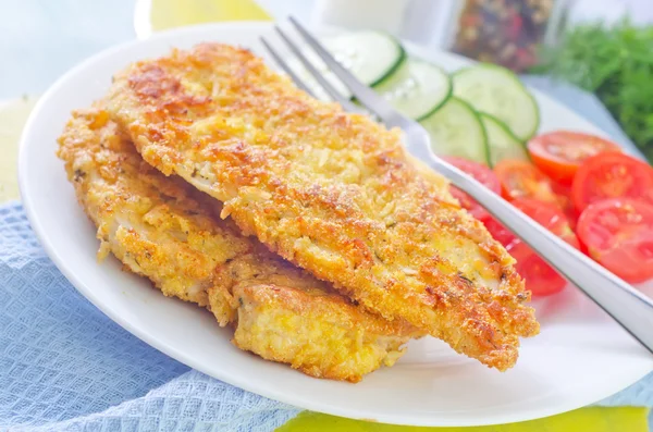 Fried chicken with vegetables — Stock Photo, Image